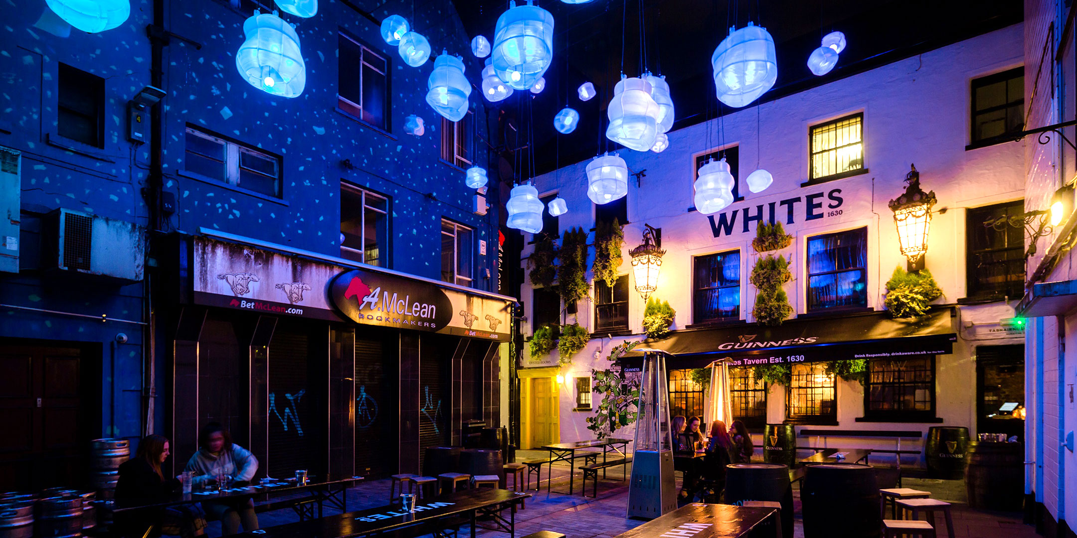 ultimaker-urban-scale-interventions-wine-cellar-entry-3d-printed-lighting-award-winning-result